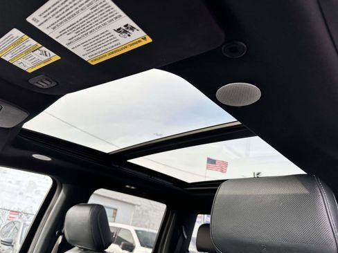 Used 2022 Ford F150 Lariat w/ Equipment Group 502A High image 13