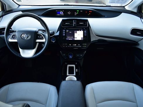 Used 2017 Toyota Prius Four Touring w/ Protection Package image 22