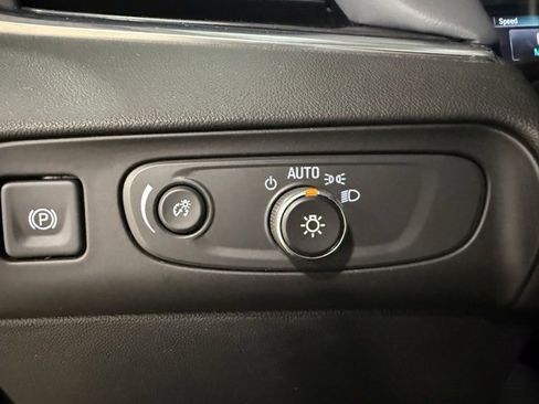 Used 2019 Buick Enclave Premium image 16