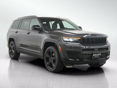 Used 2024 Jeep Grand Cherokee L Altitude AWD/4WD image 7
