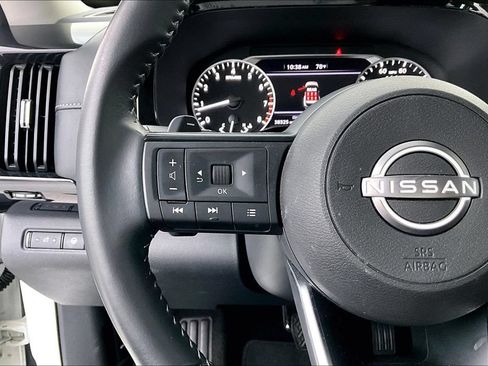 Used 2024 Nissan Pathfinder SV FWD image 24