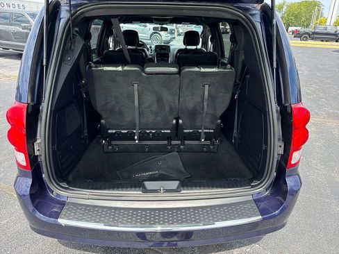 Used 2017 Dodge Grand Caravan GT FWD image 12
