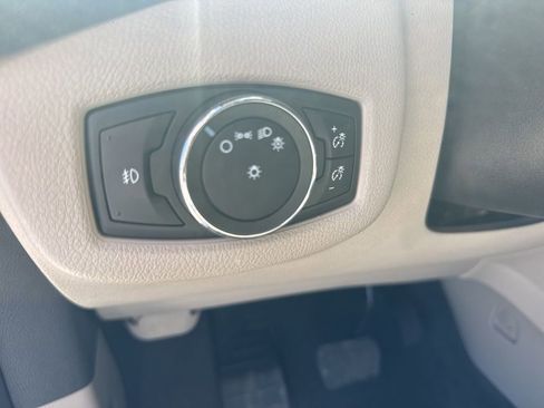 Used 2015 Ford Transit Connect Titanium image 21