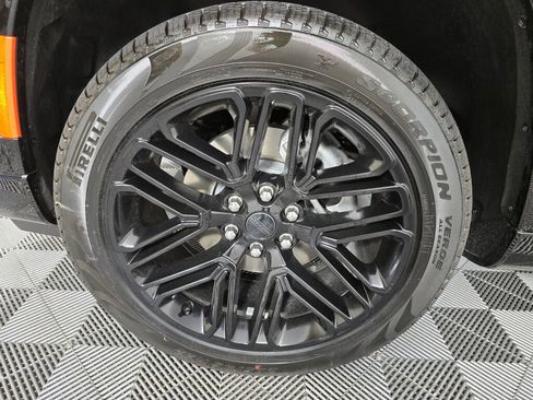 New 2025 Jeep Wagoneer Series II w/ HD Trailer Tow Package image 10