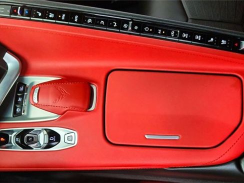 Used 2021 Chevrolet Corvette Stingray Preferred Cpe w/ Z51 Performance Package image 41