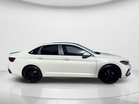 New 2026 Volkswagen Jetta SE image 6