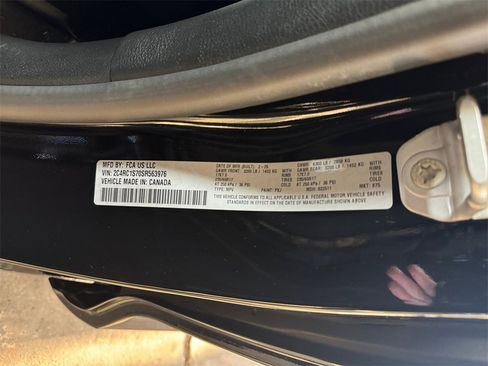 Used 2025 Chrysler Pacifica Select w/ Uconnect Theater Family Group image 31