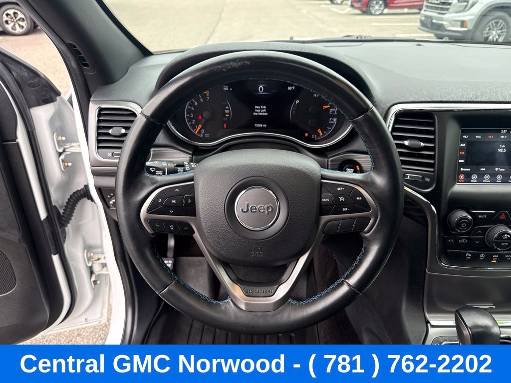 Used 2019 Jeep Grand Cherokee Laredo AWD/4WD image 15