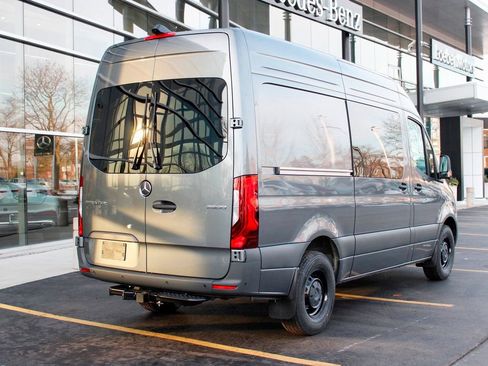 Used 2026 Mercedes-Benz Sprinter 2500 image 3
