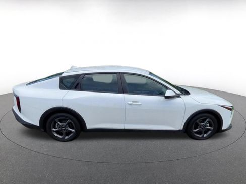 Used 2025 Kia K4 FWD image 16