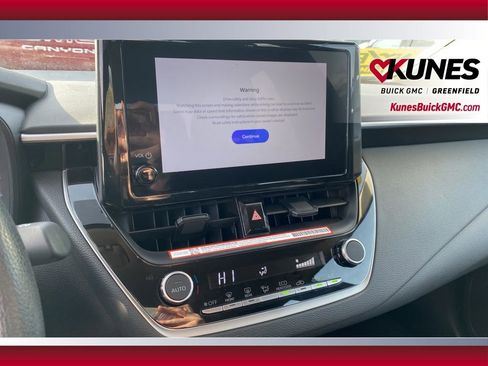 Used 2025 Toyota Corolla LE image 22