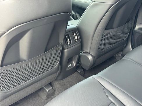New 2026 Hyundai Tucson Limited FWD image 18