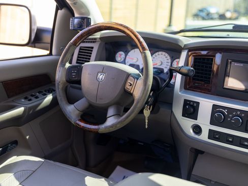 Used 2008 Dodge Ram 3500 Truck Laramie w/ Trailer Tow Group image 38