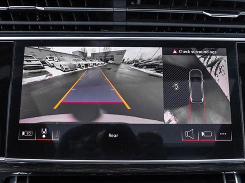 Used 2025 Audi Q7 3.0T Premium Plus image 18