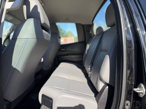 Used 2017 Toyota Tundra SR image 11