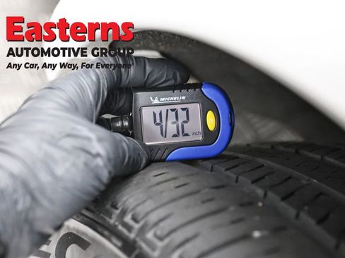 Used 2024 Dodge Durango GT RWD image 27