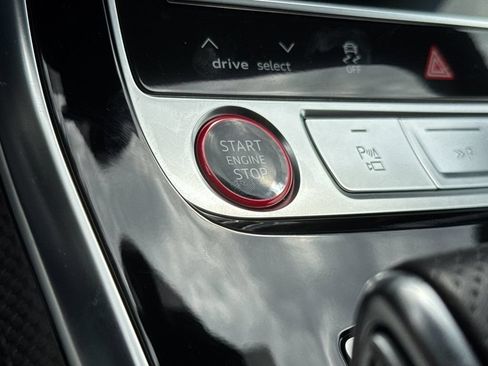 Used 2023 Audi SQ8 Prestige AWD/4WD image 29