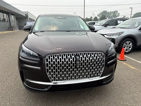 Used 2023 Lincoln Corsair AWD w/ Equipment Group 101A image 8