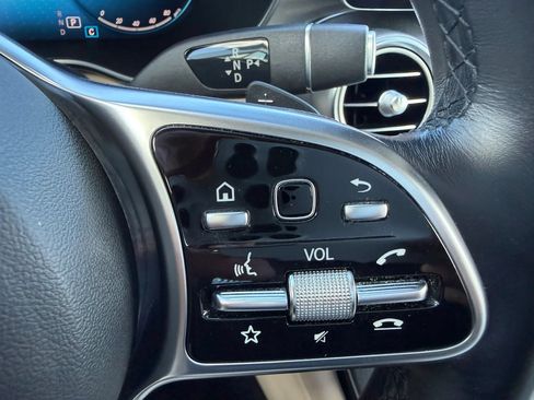 Used 2022 Mercedes-Benz GLC 300 4MATIC w/ Multimedia Package Lite image 27