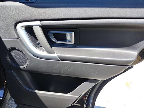 Used 2018 Land Rover Discovery Sport SE image 48