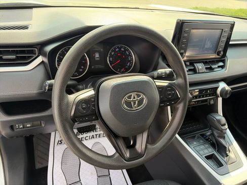 Used 2020 Toyota RAV4 LE w/ All Weather Liner Package AWD/4WD image 18
