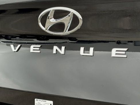 New 2026 Hyundai Venue SEL FWD image 11