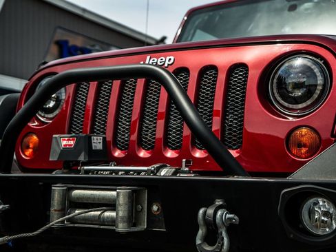 Used 2013 Jeep Wrangler Sport AWD/4WD image 11