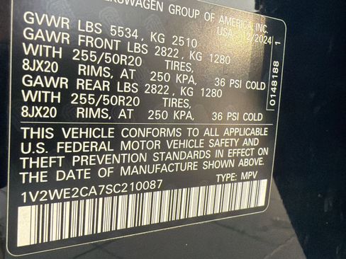 Used 2025 Volkswagen Atlas Cross Sport SE image 19