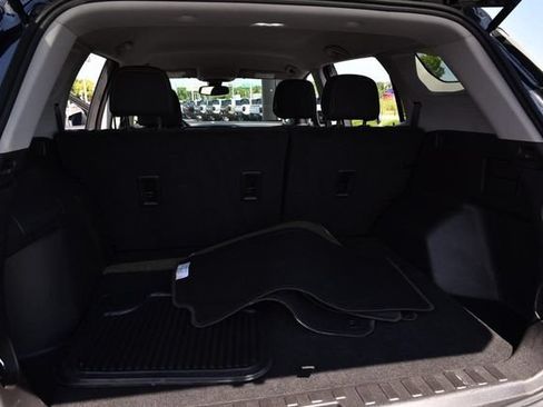 Used 2024 GMC Terrain SLE AWD/4WD image 24