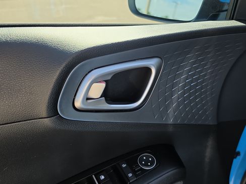 Used 2024 Kia Soul EX FWD image 17
