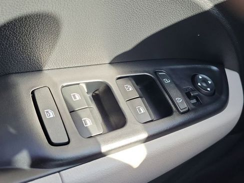 New 2026 Hyundai Venue SEL image 15