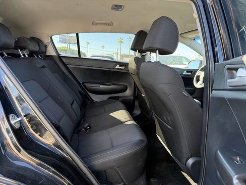 Used 2021 Kia Sportage LX image 25