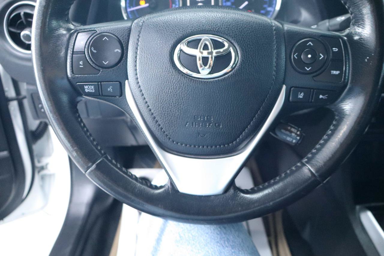 Used 2018 Toyota Corolla SE FWD image 25