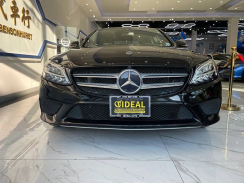 Used 2019 Mercedes-Benz C 300 4MATIC Sedan image 3