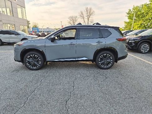 New 2026 Nissan Rogue Platinum AWD/4WD image 1