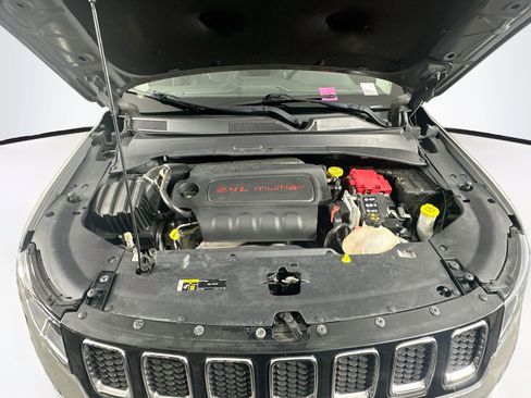 Used 2019 Jeep Compass Limited FWD image 30