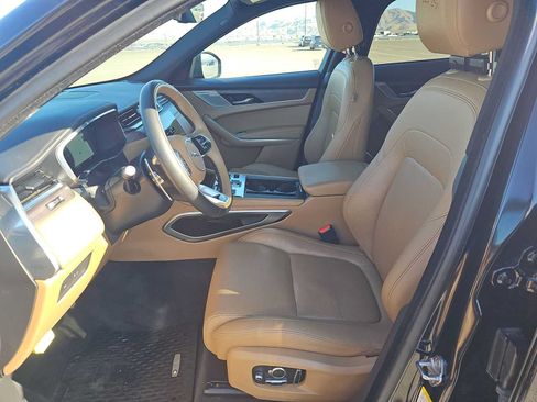 Used 2023 Jaguar F-PACE S AWD/4WD image 7