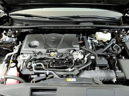 Used 2022 Toyota Camry SE image 13