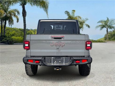 Used 2021 Jeep Gladiator Rubicon image 5