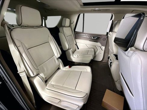 Certified 2024 GMC Yukon Denali w/ Denali Reserve Package AWD/4WD image 22