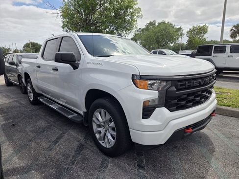 Used 2024 Chevrolet Silverado 1500 Custom image 2