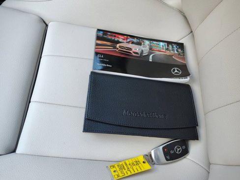 Used 2023 Mercedes-Benz CLA 250 4MATIC image 23