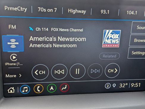 Certified 2023 GMC Acadia Denali w/ Denali Technology Package image 27