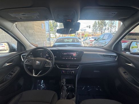 Used 2025 Buick Encore GX Preferred image 33