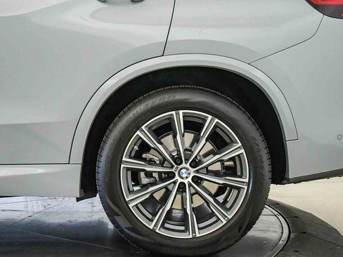 Used 2026 BMW X5 sDrive40i w/ M Sport Package RWD image 11