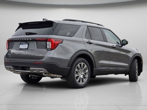 New 2026 Ford Explorer Active w/ Active Comfort Package image 8