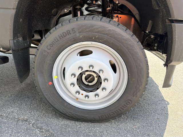 New 2026 Ford F550 4x4 Regular Cab Super Duty image 13