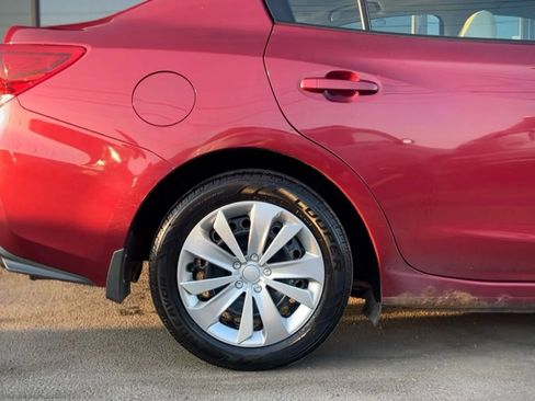Used 2018 Subaru Impreza 2.0i image 3