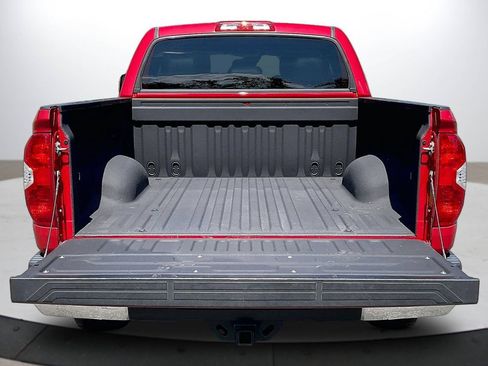 Used 2019 Toyota Tundra SR5 w/ SR5 Upgrade Package AWD/4WD image 27