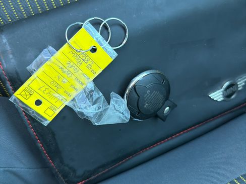 Used 2010 MINI Cooper S image 27